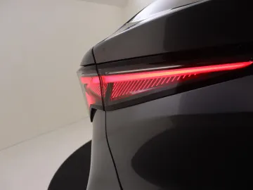 Car image 35