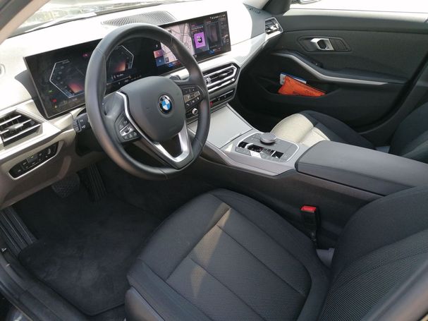 BMW 320i Touring 135 kW image number 6