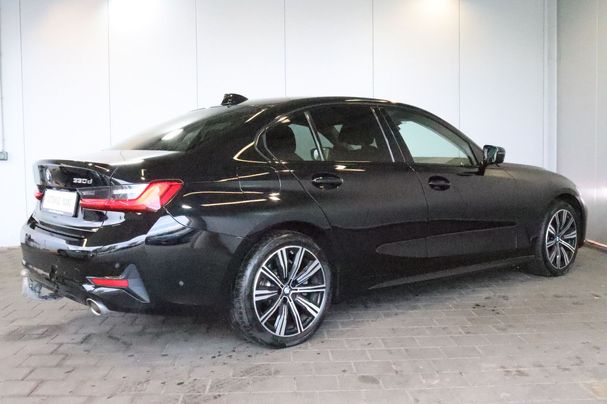 BMW 330d Sport Line 195 kW image number 4