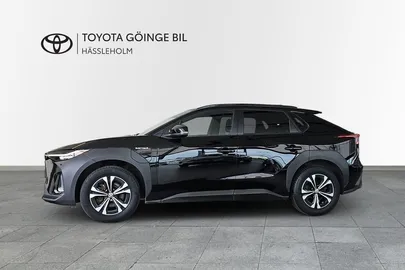 Car image 5