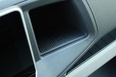 Car image 38