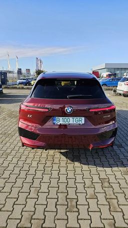 BMW iX 385 kW image number 12