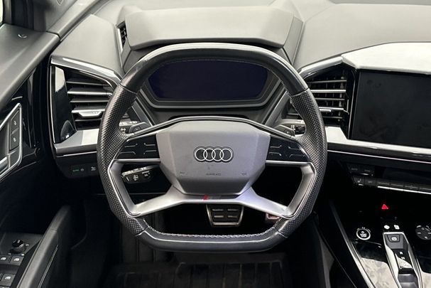 Audi Q4 50 e-tron S-line 221 kW image number 13