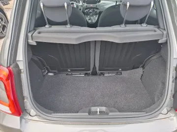 Car image 26