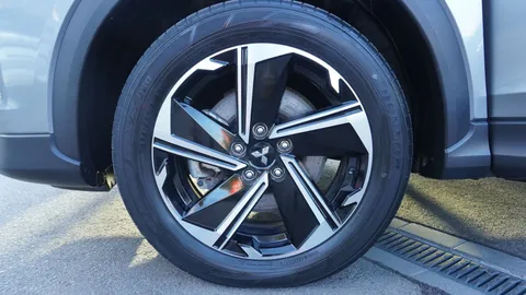 Car image 30