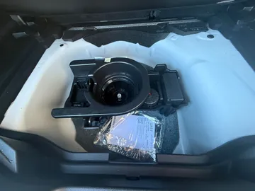 Car image 34