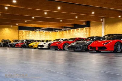 Car image 29