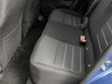 Car image 30