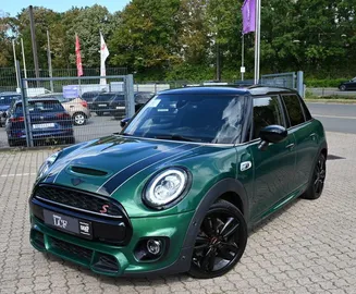 Car image 2