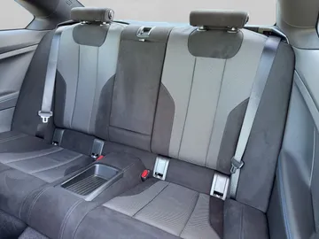 Car image 29