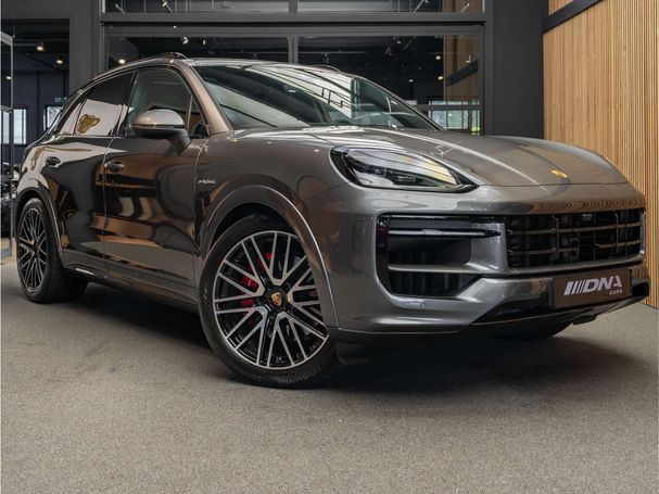 Porsche Cayenne E-Hybrid 349 kW image number 1