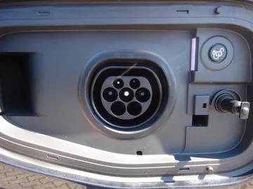 Car image 32