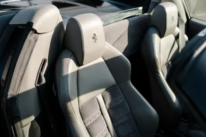 Car image 26