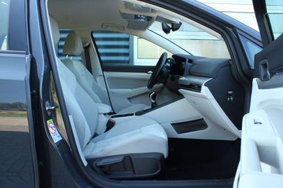 Car image 31