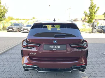 Car image 32