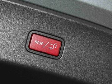 Car image 32