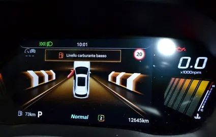 Car image 15