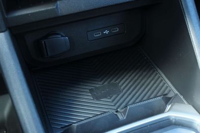 Car image 36