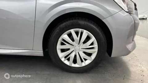 Car image 20