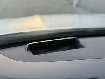 Car image 33