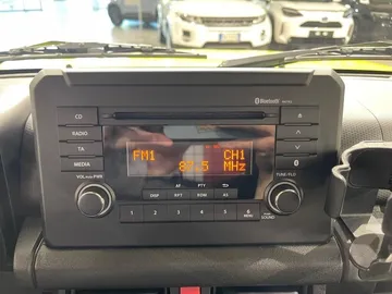 Car image 15