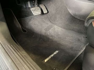 Car image 36