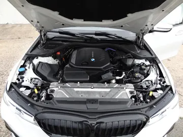 Car image 29