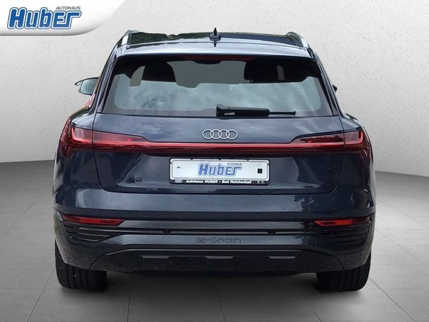 Audi Q8 50 quattro e-tron Advanced 250 kW image number 4