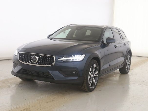 Volvo V60 Cross Country AWD Plus 184 kW image number 1