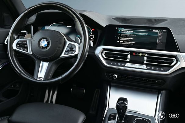 BMW 330 e Touring M Sport xDrive 215 kW image number 4