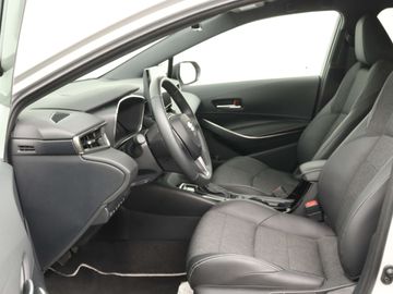 Car image 19