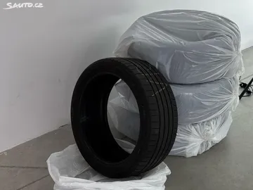 Car image 29
