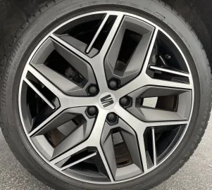 Car image 39