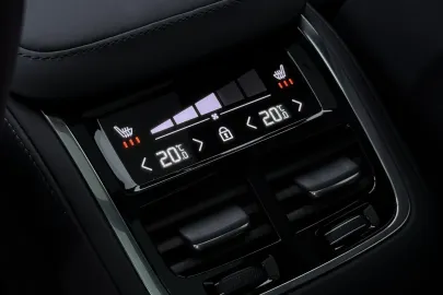 Car image 49