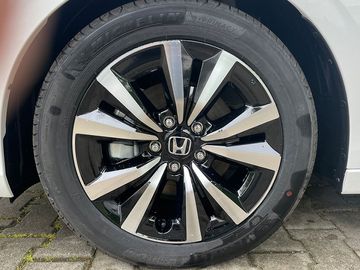 Car image 30