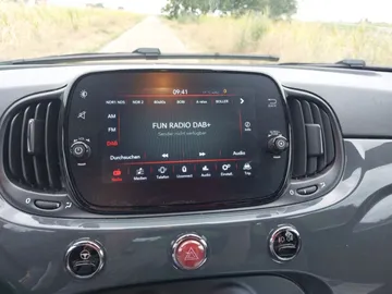 Car image 16
