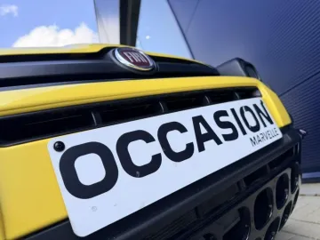 Car image 25