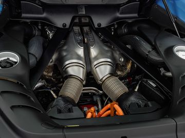 Car image 30