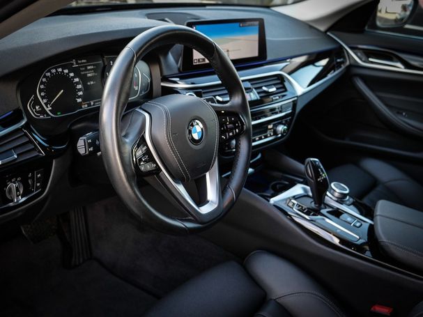 BMW 520d Touring 140 kW image number 8