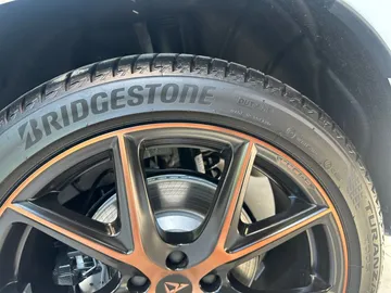 Car image 27