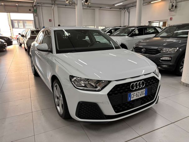 Audi A1 1.0 TFSI Sportback 81 kW image number 2