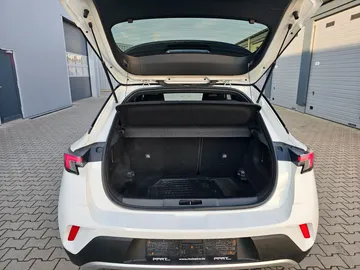 Car image 22