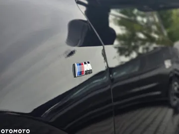 Car image 32