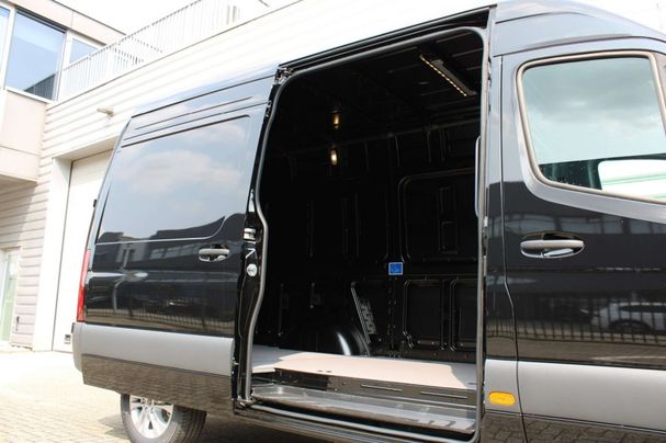 Mercedes-Benz Sprinter 319 RWD 140 kW image number 14