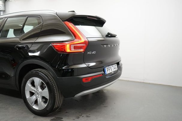 Volvo XC40 T2 Momentum 95 kW image number 2