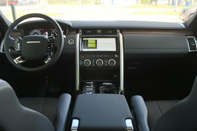 Car image 19