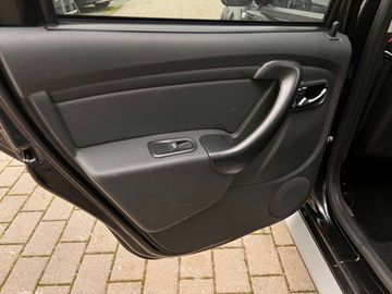 Car image 26