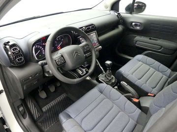 Car image 16