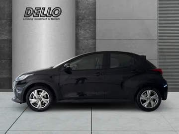 Car image 4