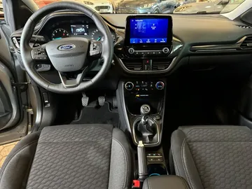 Car image 22